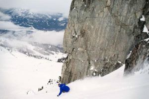 Guy mogul skiing lesson